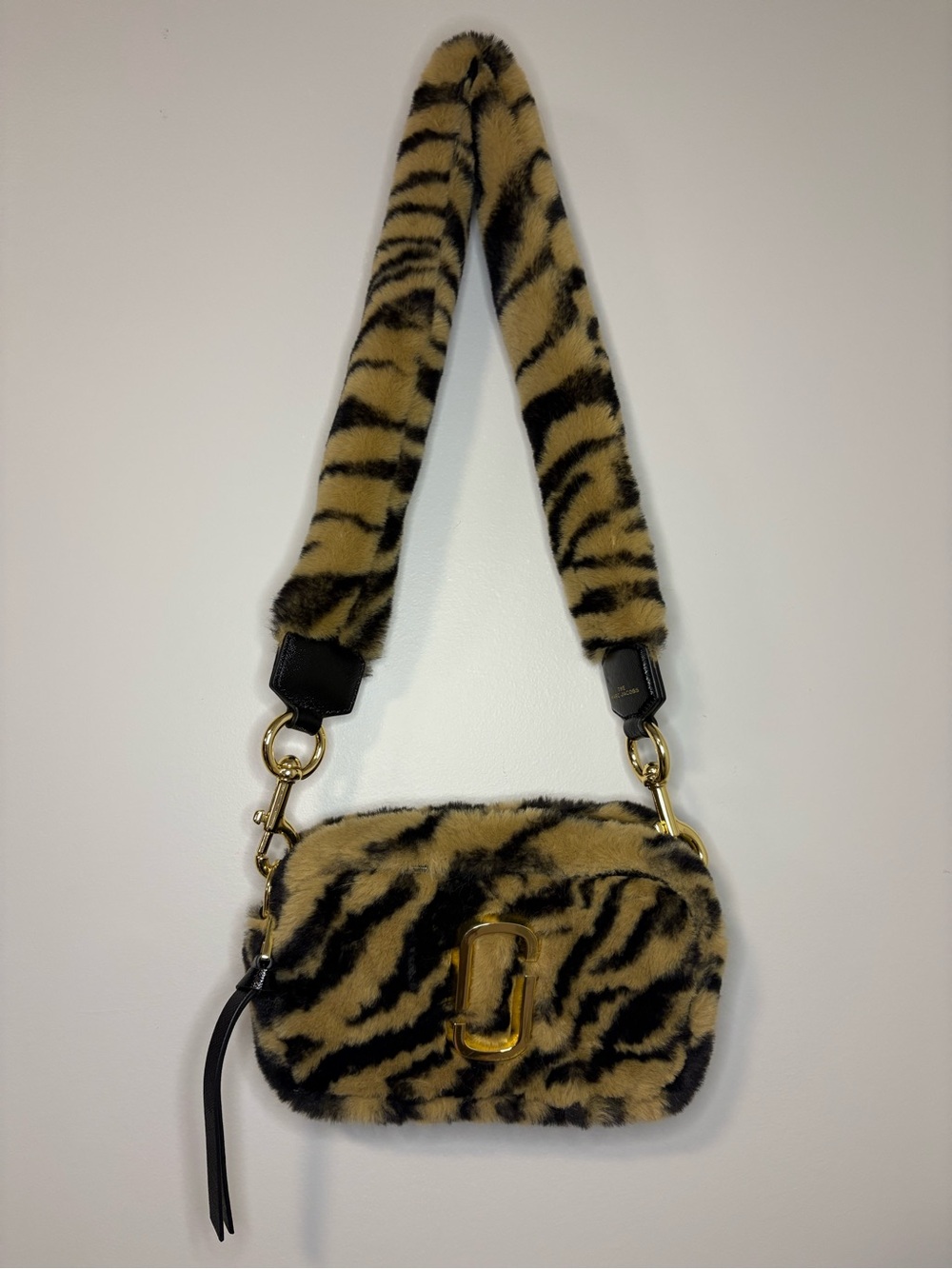 Marc Jacobs Snapshot Tiger-Print Faux Fur Camera Bag